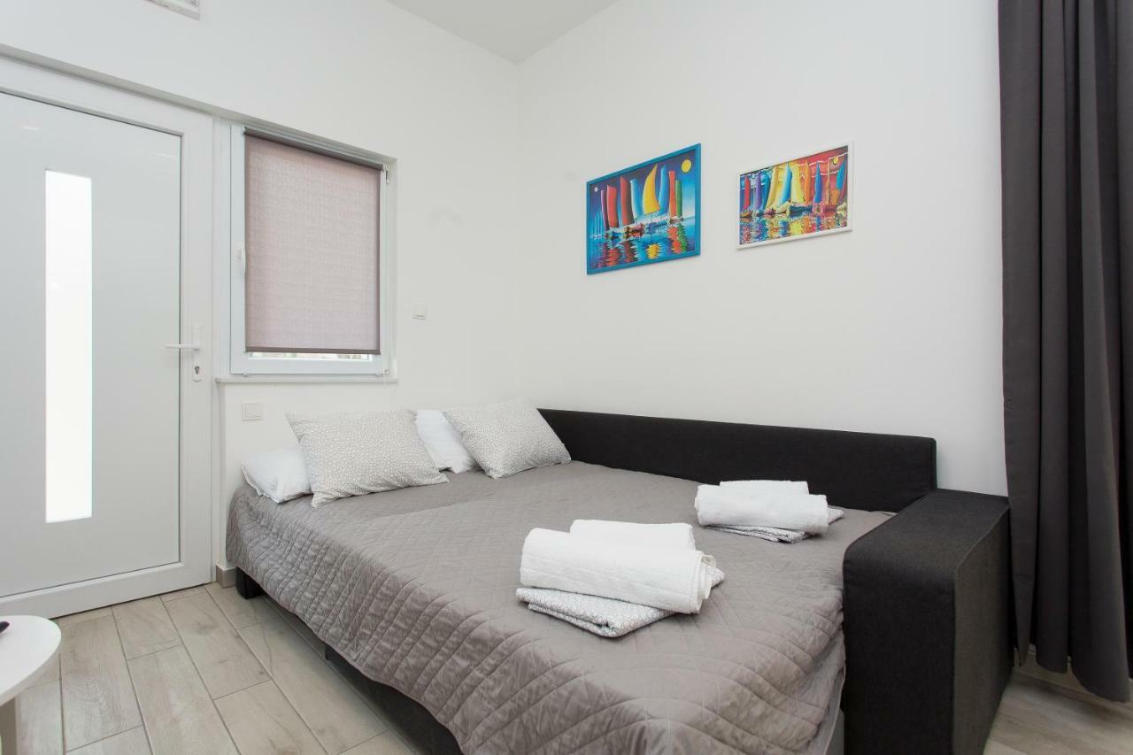 Apartments Pinery Makarska Exterior foto