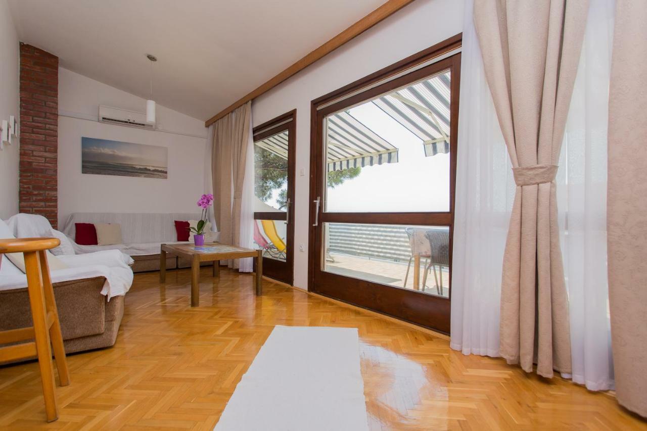 Apartments Pinery Makarska Exterior foto